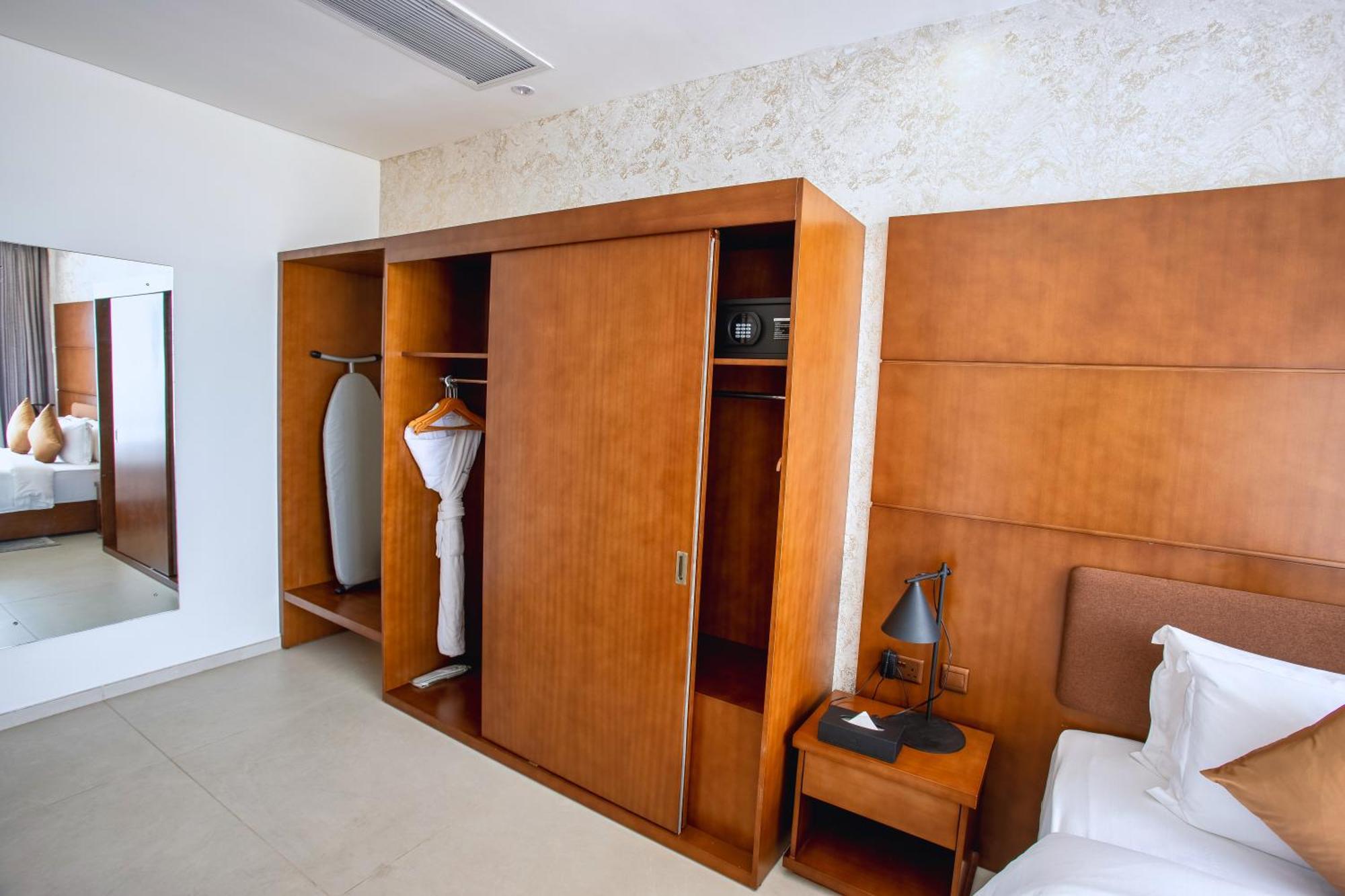 Alisa Hotel טמה מראה חיצוני תמונה