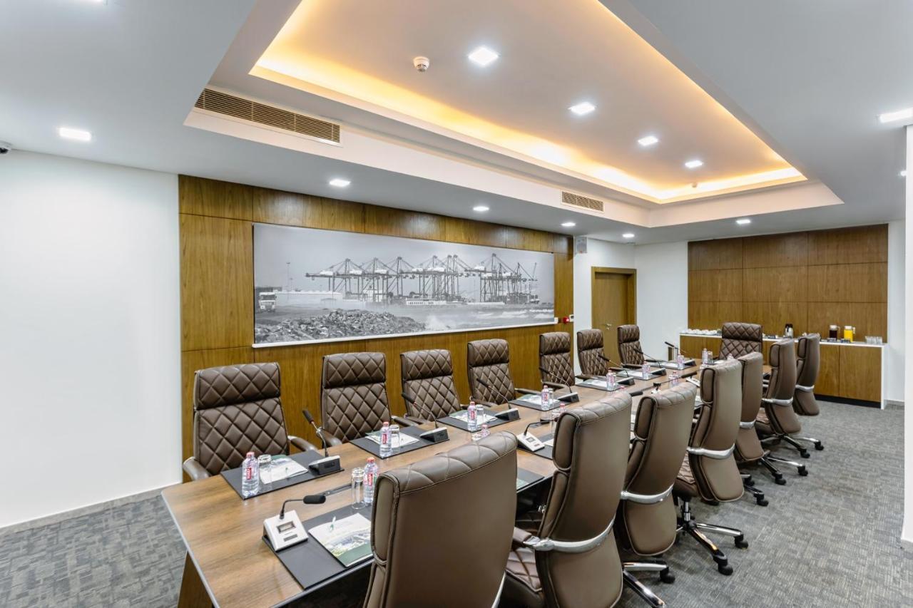 Alisa Hotel טמה מראה חיצוני תמונה